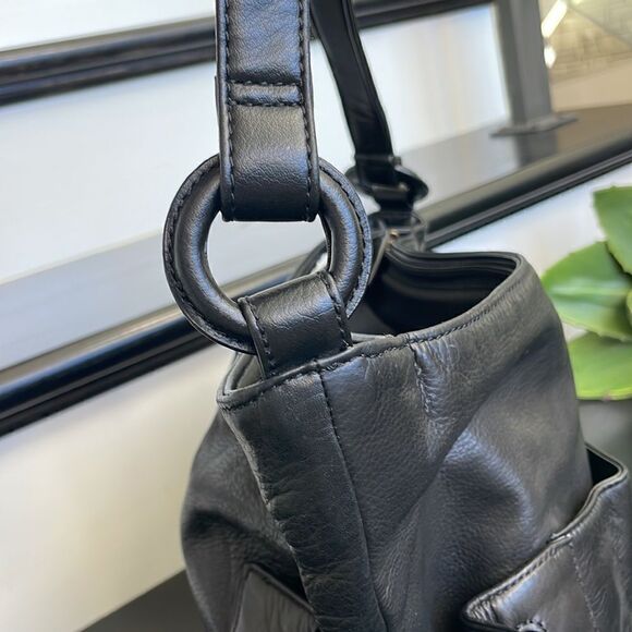 Genuine leather shoulder handbag purse black like new soft luxurious classic - Picture 4 of 10